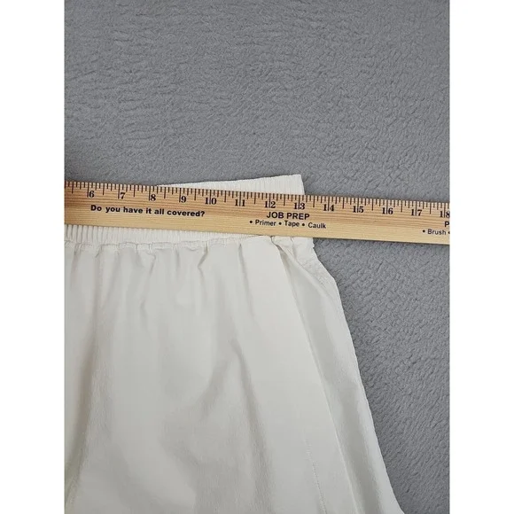 Lululemon Stretch Woven Relaxed-Fit High-Rise Shorts 4" Size Small Bone W7CPIS - Picture 9 of 9